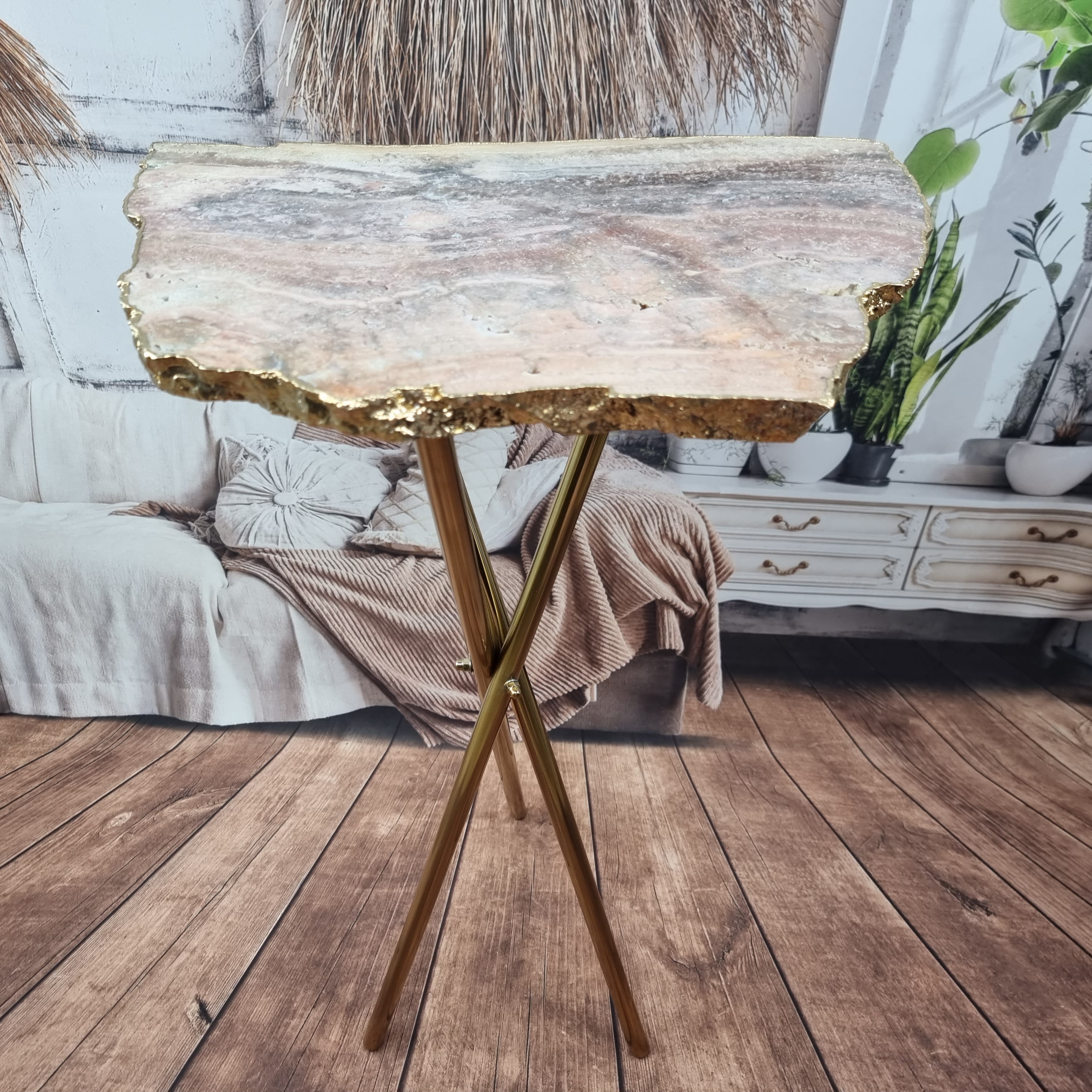 Mesas Laterais de QUARTZOS Opções Para Escolha | Base Tripé 3 opções | Altura de 60 cm - Peça Artesanal BR Crystals