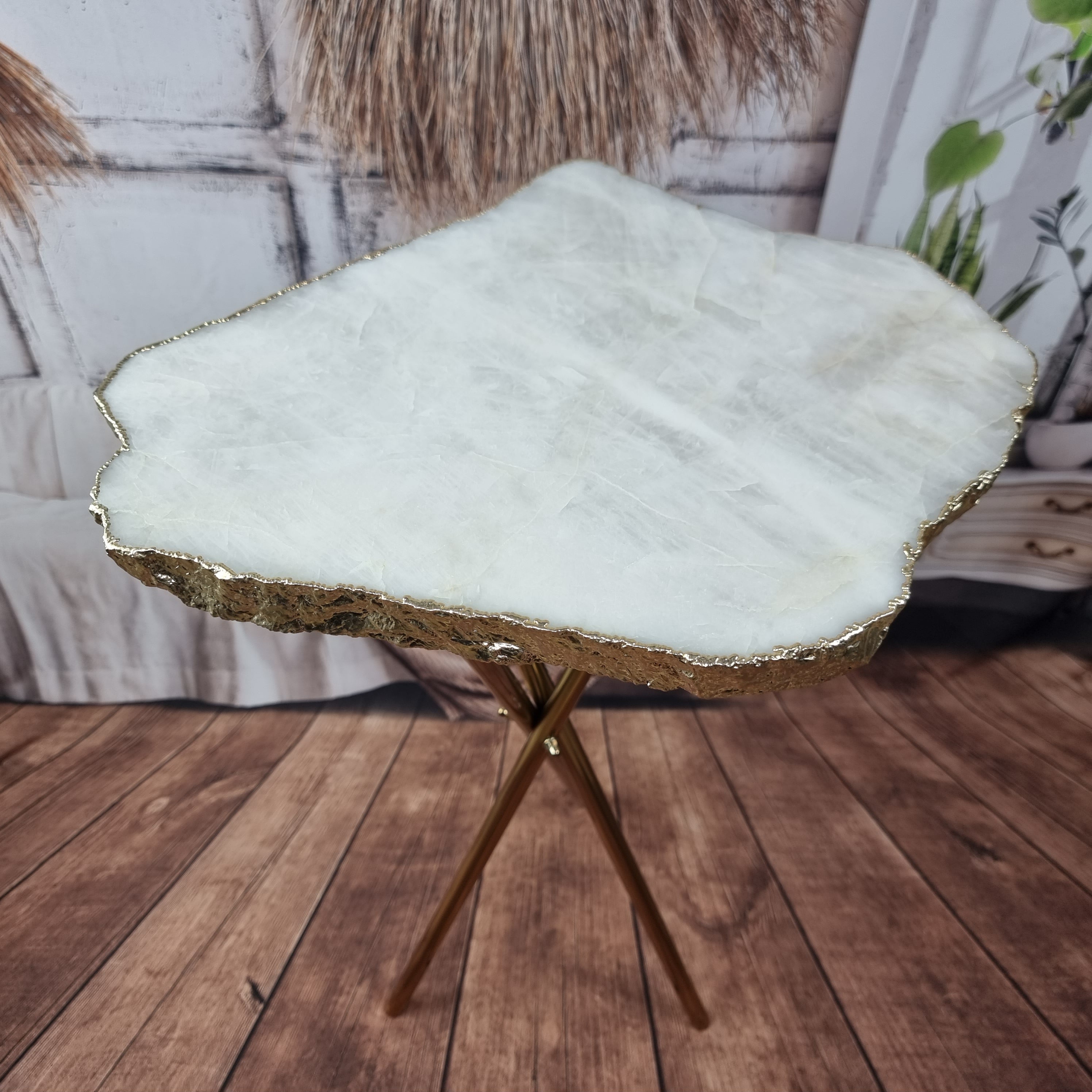 Mesas Laterais de QUARTZOS Opções Para Escolha | Base Tripé 3 opções | Altura de 60 cm - Peça Artesanal BR Crystals