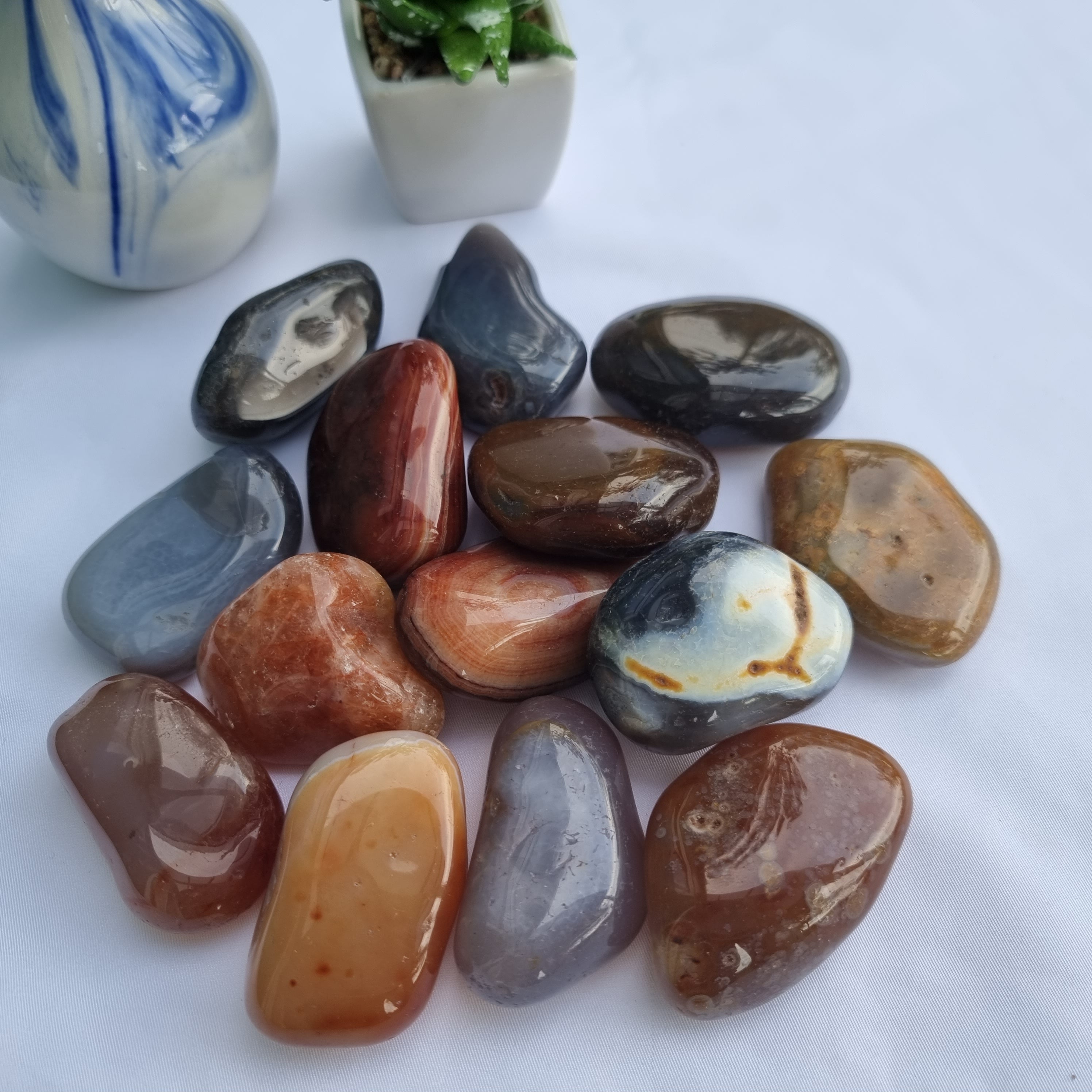 Pedras Roladas Ágatas Naturais Sortidas Polidas 4,5 a 5,5 cm Quantidade 1 kg