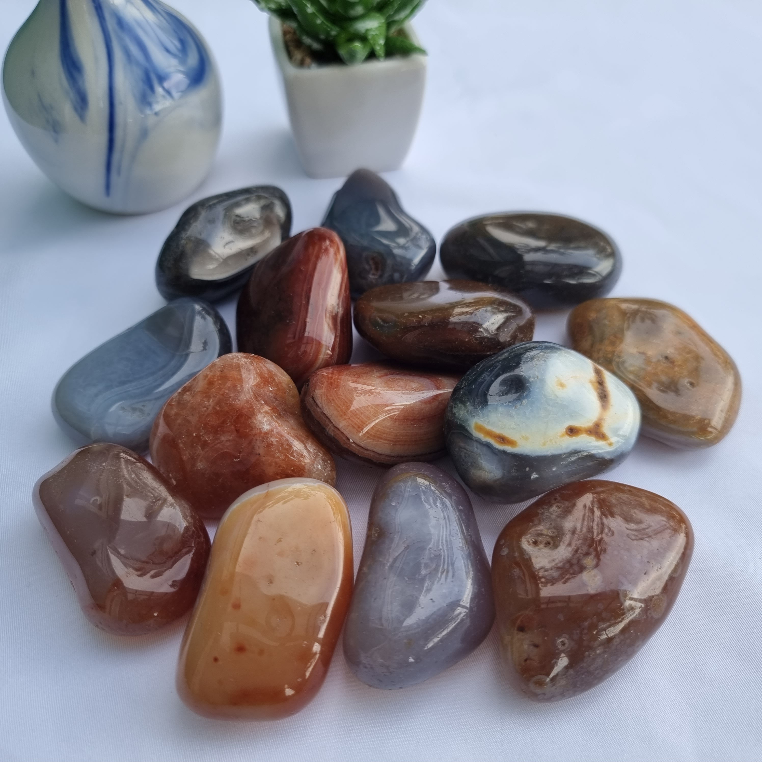 Pedras Roladas Ágatas Naturais Sortidas Polidas 4,5 a 5,5 cm Quantidade 1 kg