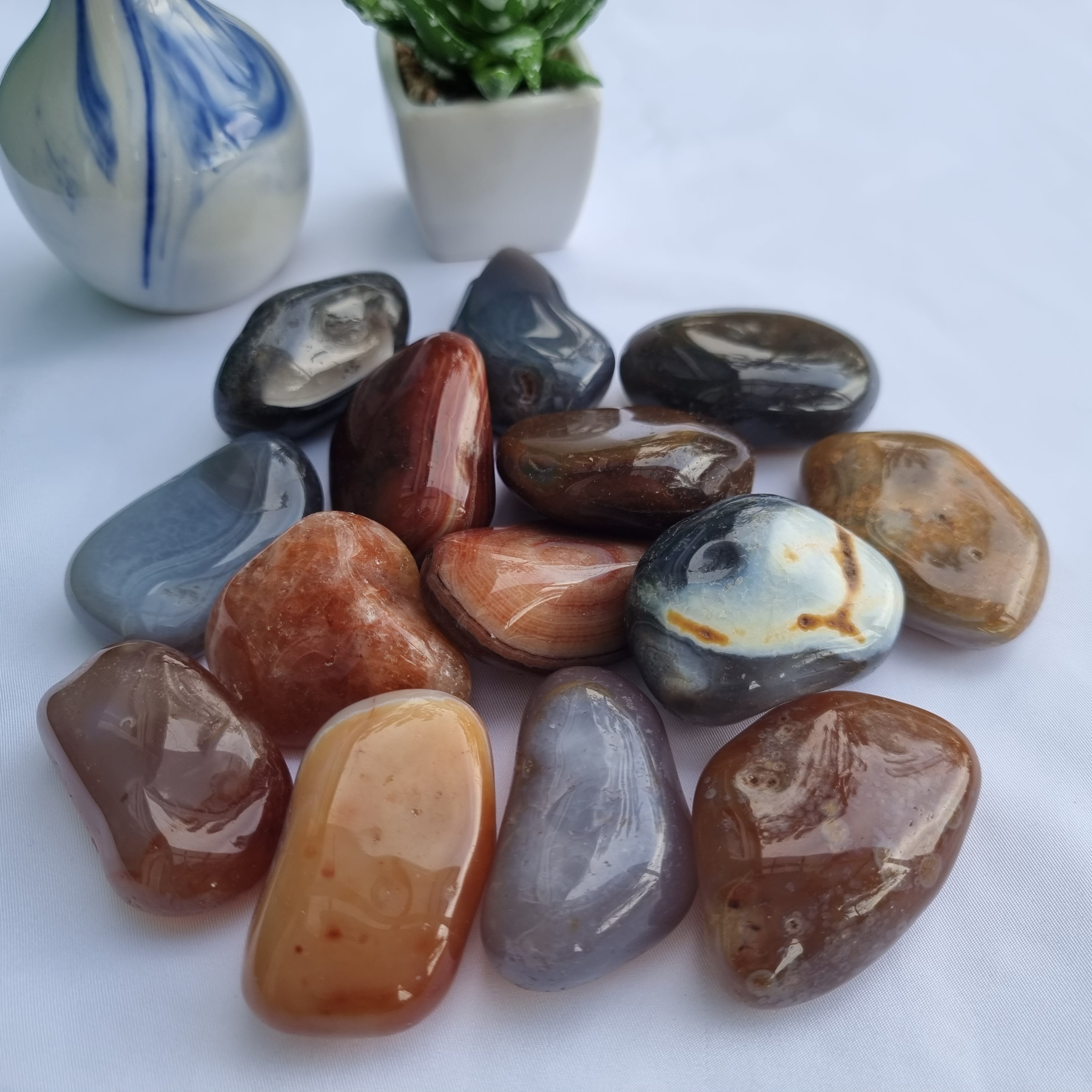 Pedras Roladas Ágatas Naturais Sortidas Polidas 4,5 a 5,5 cm Quantidade 1 kg