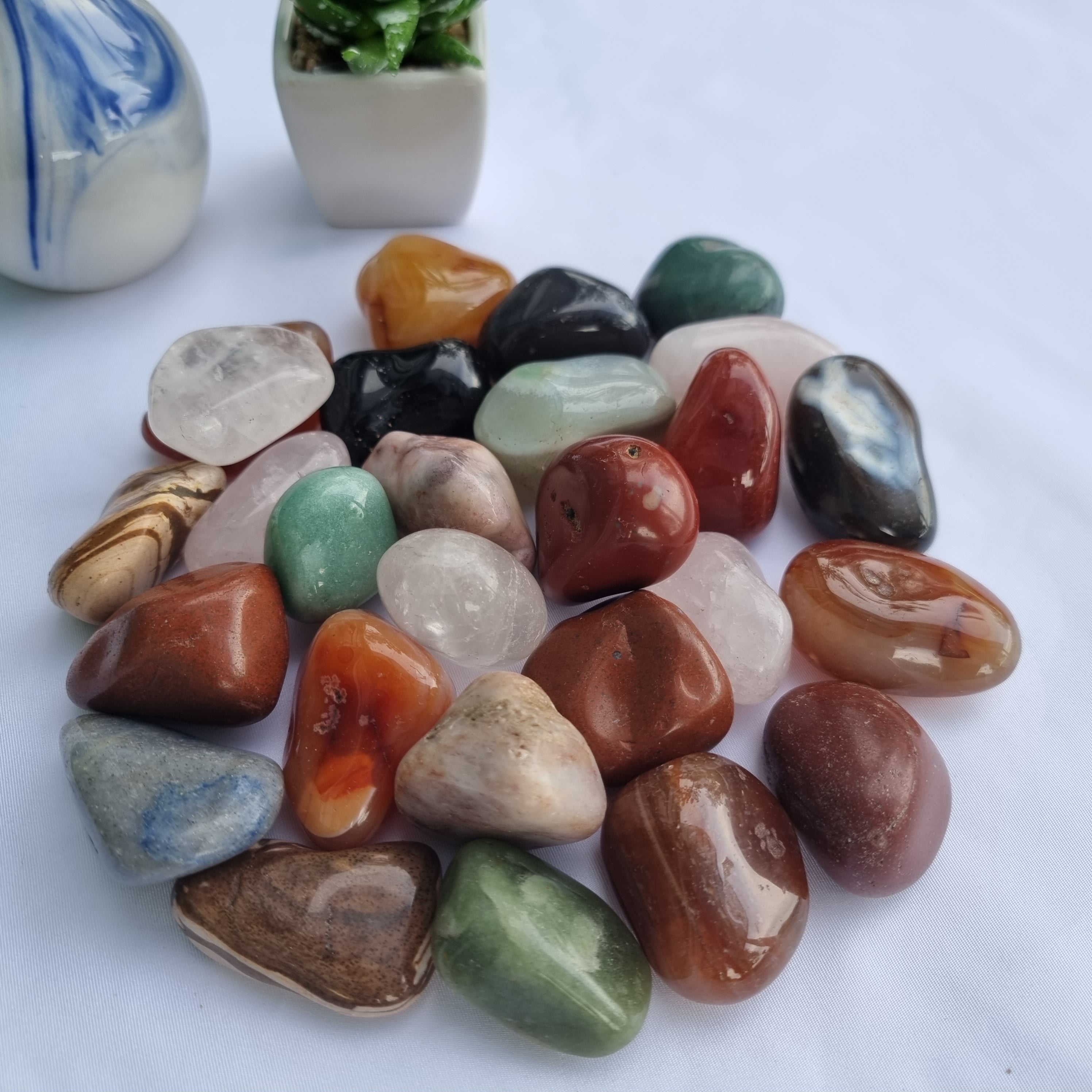 Pedras Roladas Naturais Sortidas Polidas 3,5 a 4,5 cm Quantidade 1 kg Best Quality