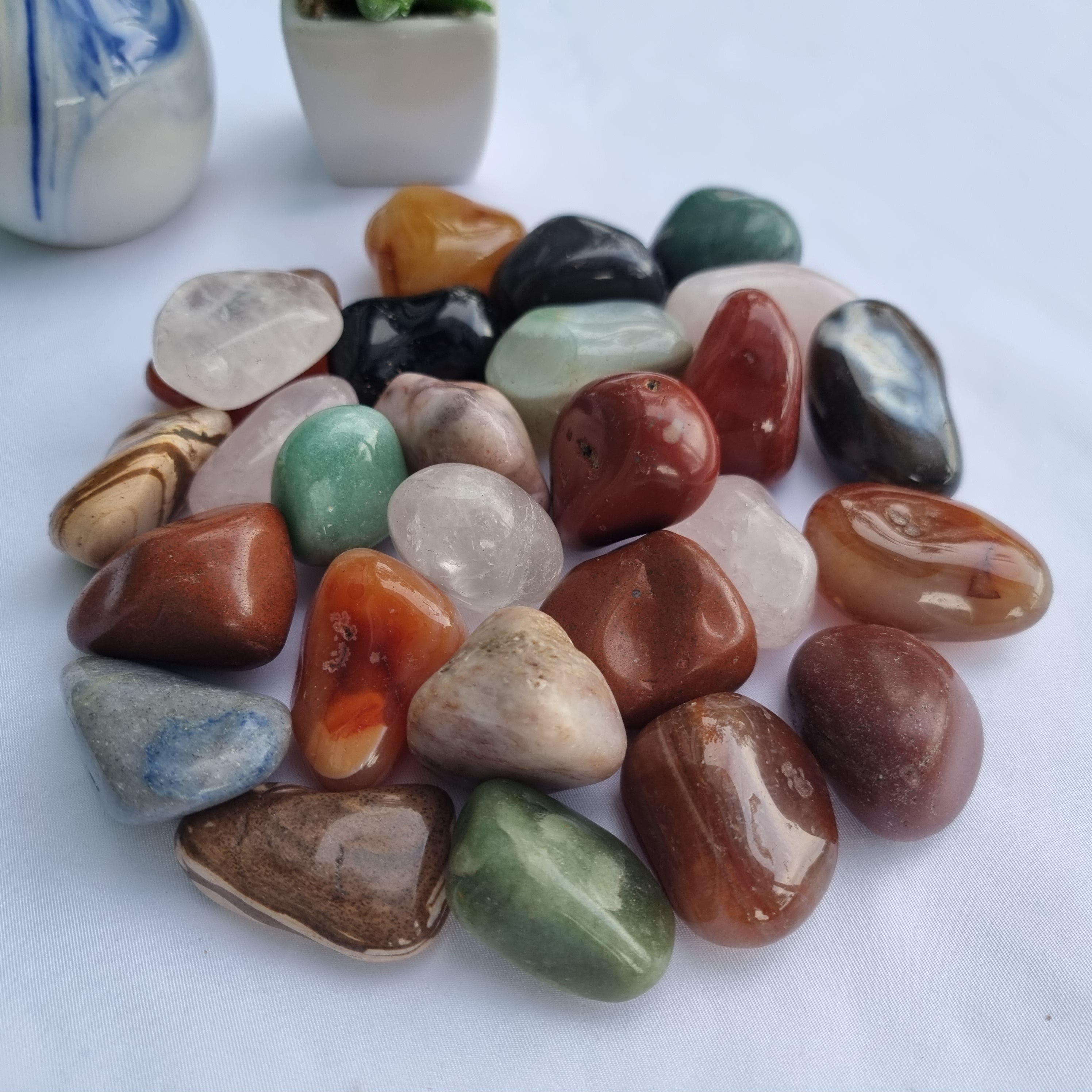 Pedras Roladas Naturais Sortidas Polidas 3,5 a 4,5 cm Quantidade 1 kg Best Quality