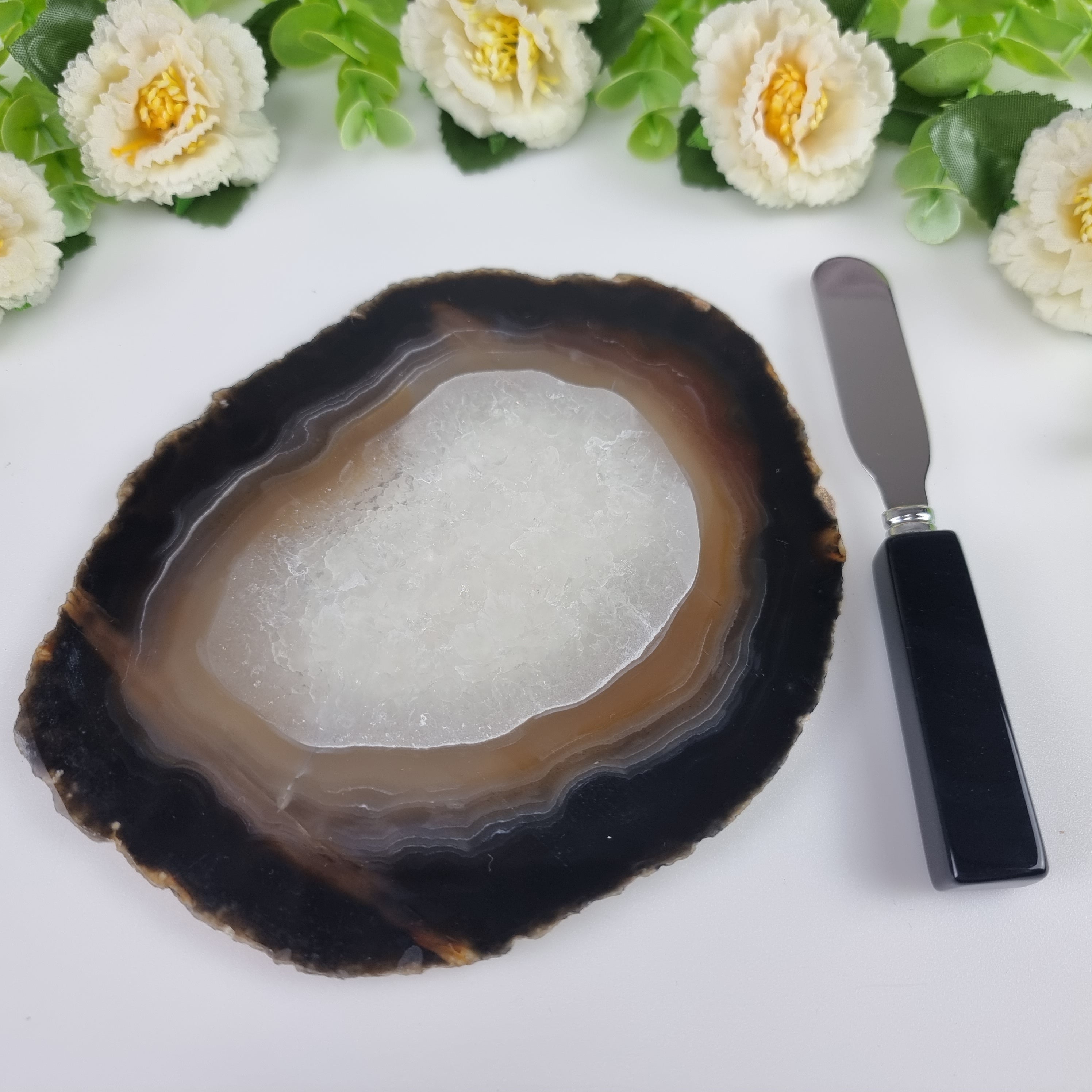 Porta Frios de Ágatas com Bordas Naturais e Espátula - Medida 15 a 18 cm 1 Peça