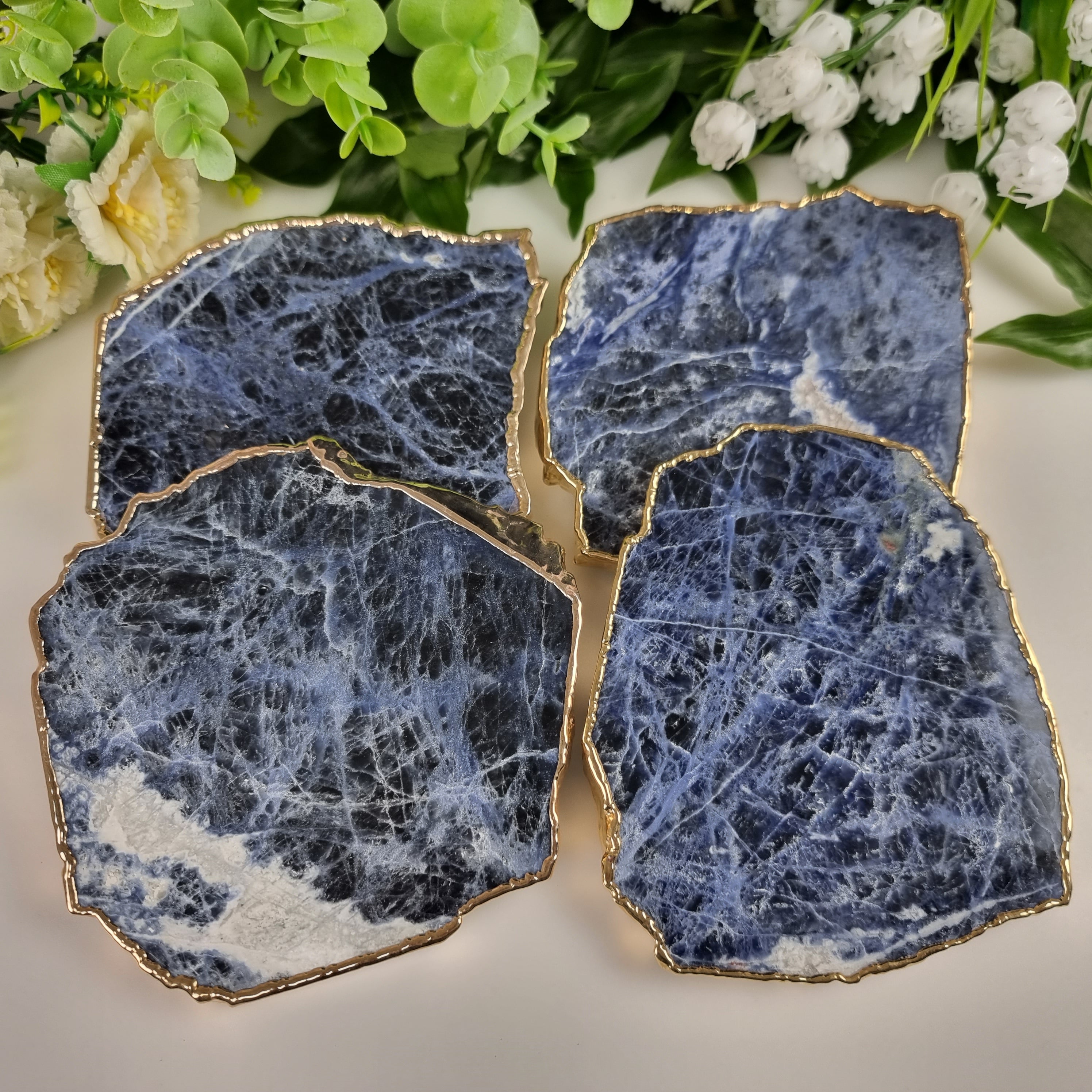 Assorted Quartz Coasters Gold Plated 10 to 13 cm - 4 pcs Total weight of 1.20 kg