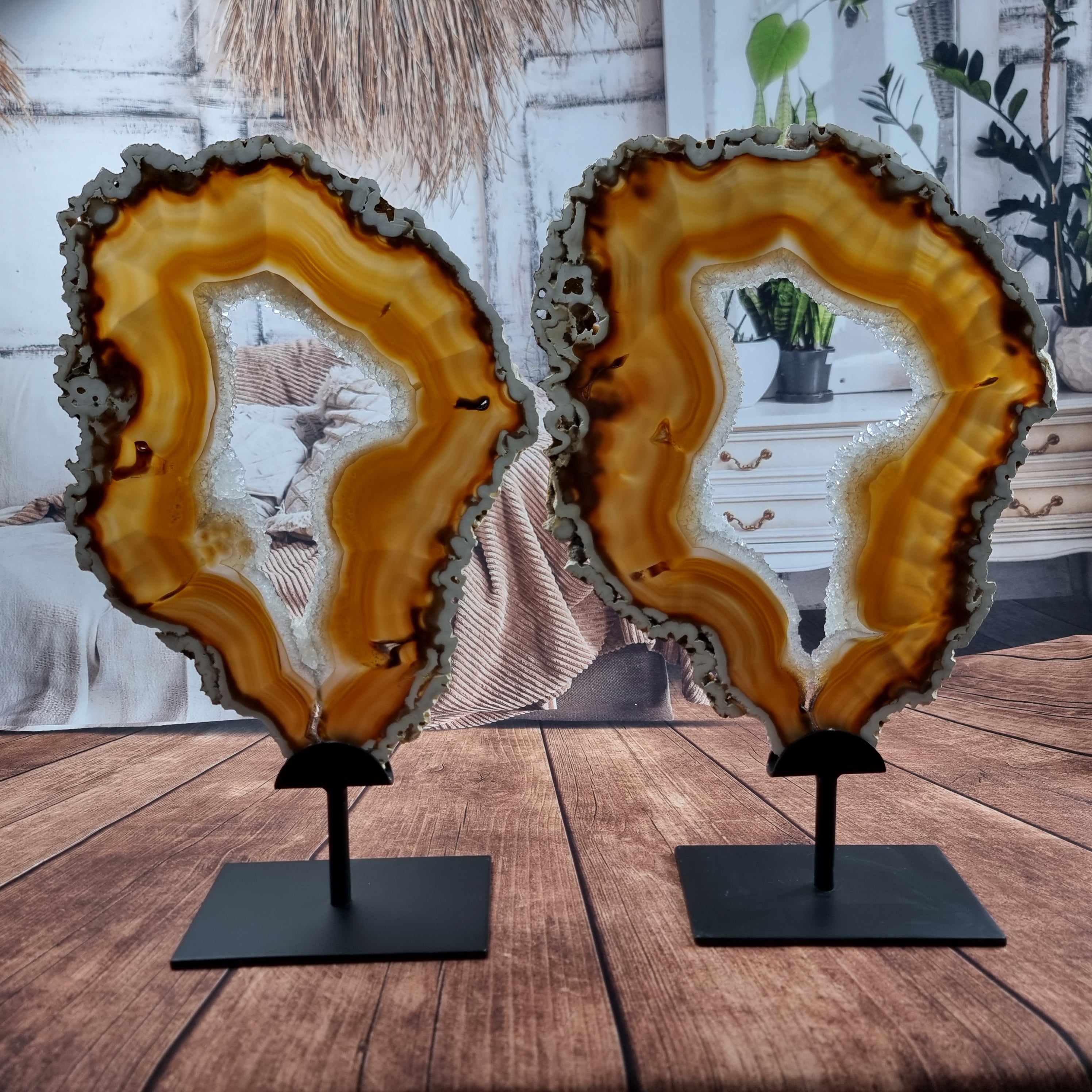 Chapa de Ágata SUPER ESPECIAL | Base de Ferro Preta | Altura 36,5 cm,  1 Unidade | Peça Artesanal BR Crystals