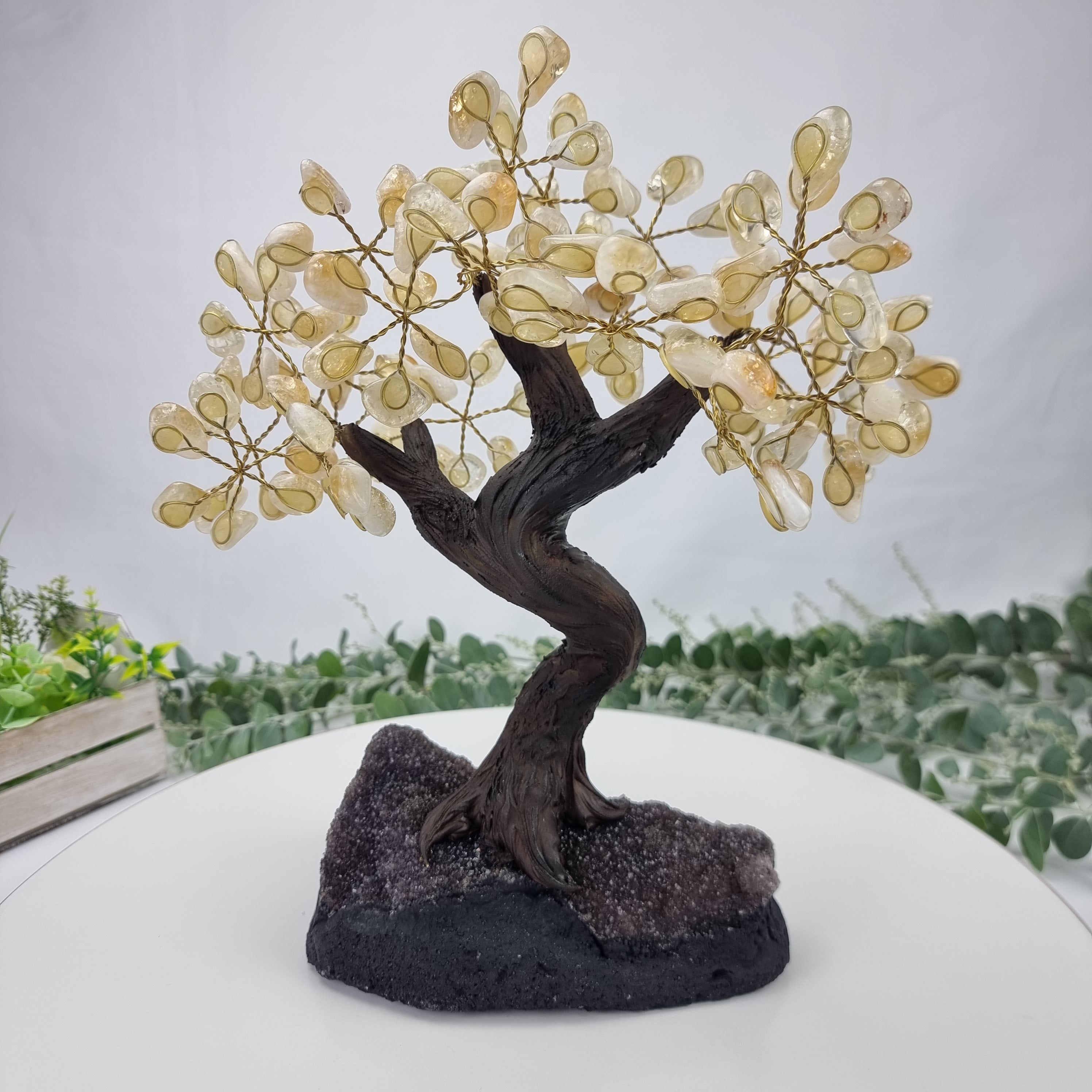 Árvore de CITRINO Natural | 120 Pedras, 24 galhos | Base de Ametista com 20 cm altura - Peça Artesanal BR Crystals
