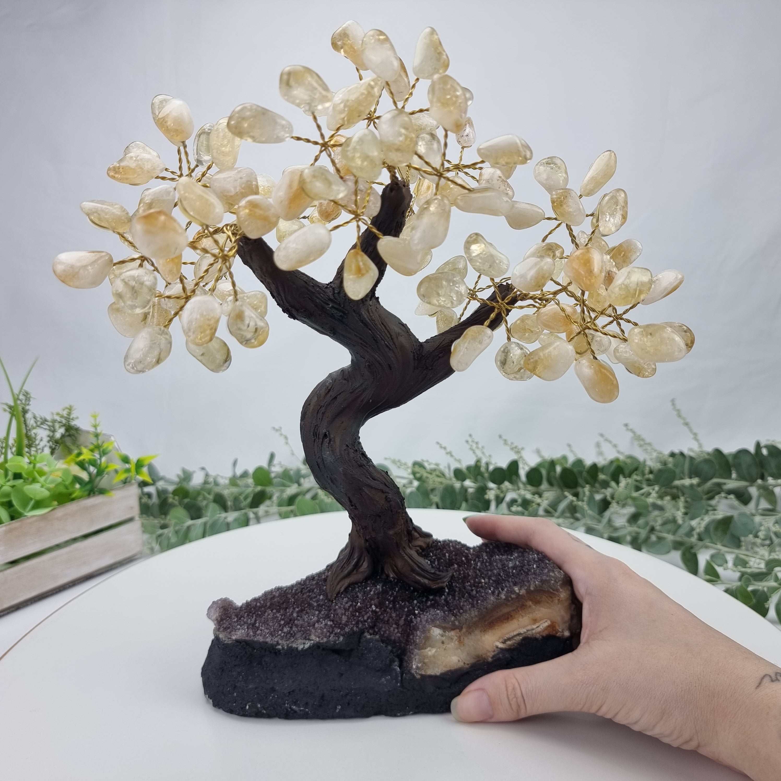 Árvore de CITRINO Natural | 120 Pedras, 24 galhos | Base de Ametista com 20 cm altura - Peça Artesanal BR Crystals
