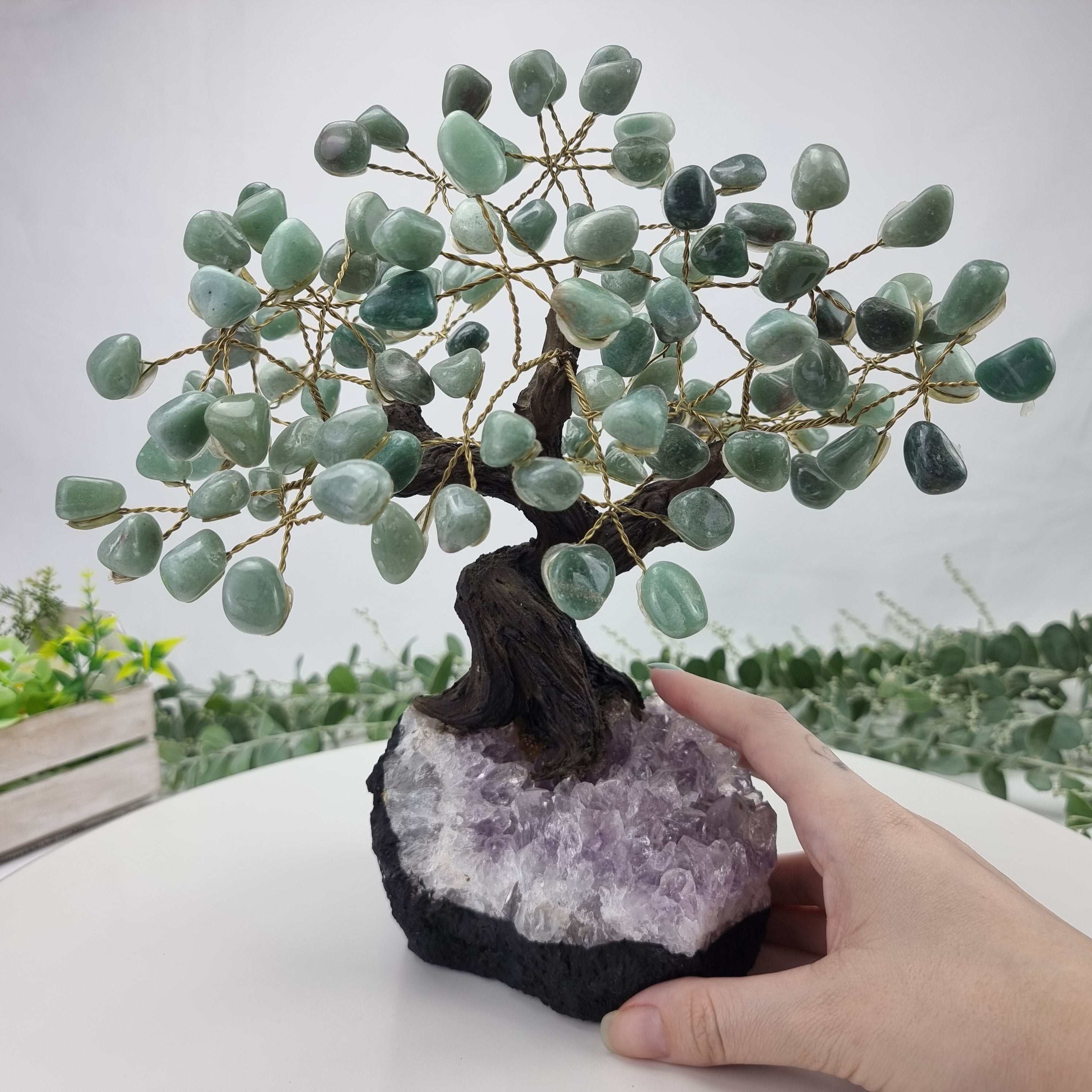 Árvore de QUARTZO VERDE Natural | 120 Pedras, 24 galhos | Base de Ametista com 20 cm altura - Peça Artesanal BR Crystals