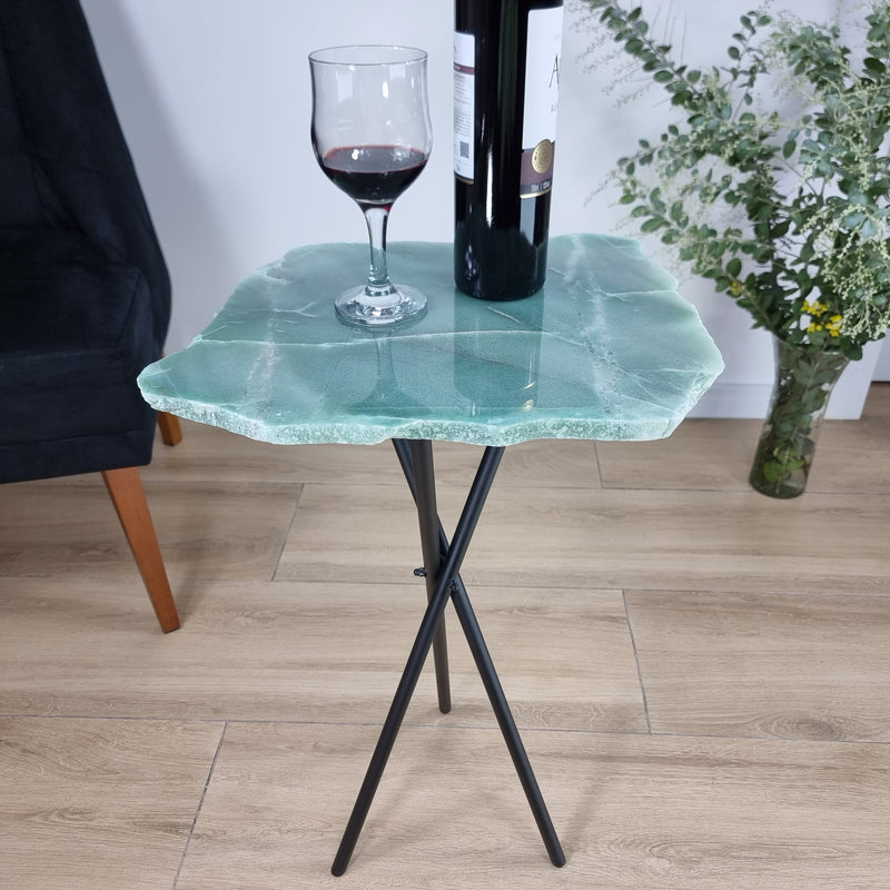 Mesa Lateral Quartzo Natural Verde Base Preta 60 CM Altura Peso 5 Kgs