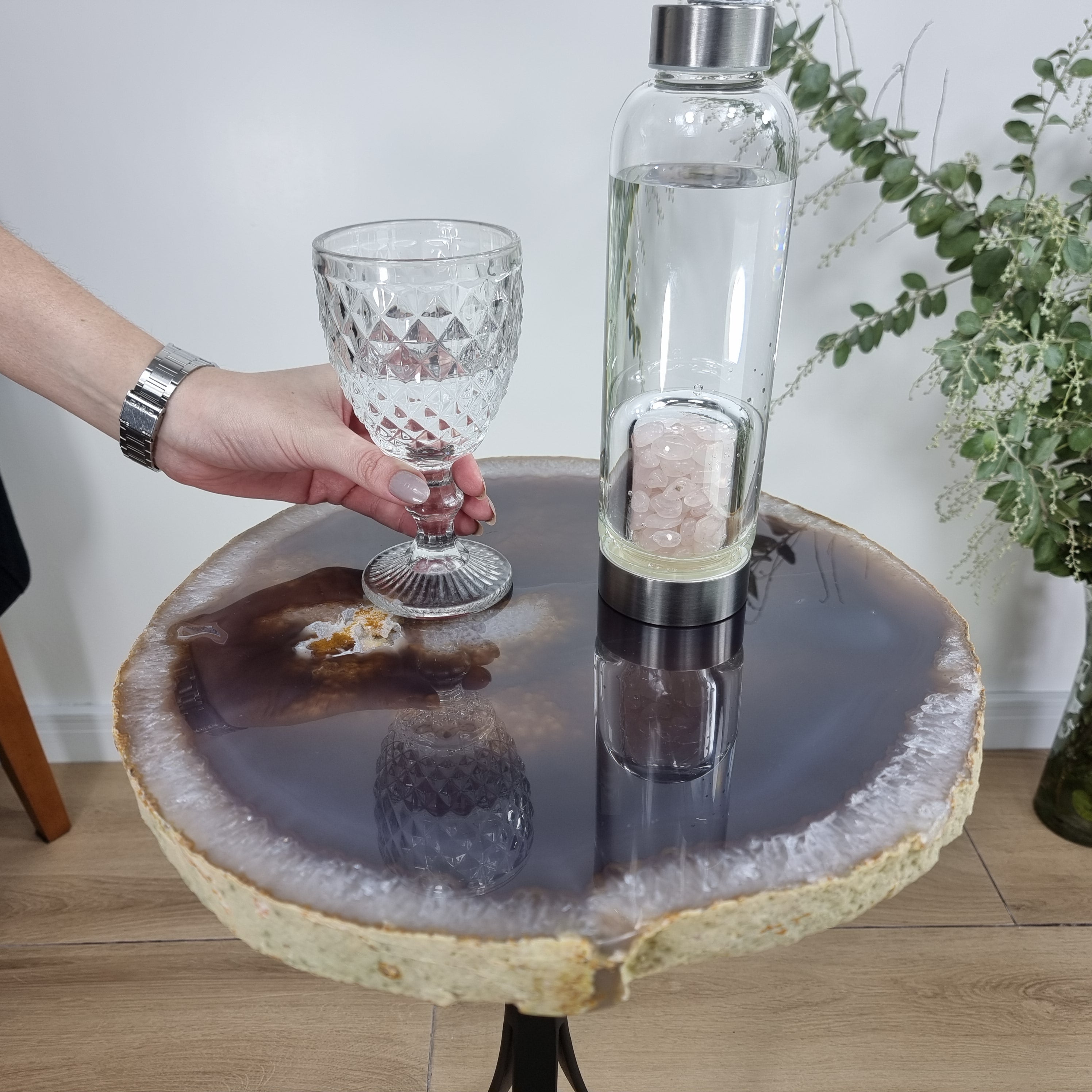 Side Table Natural Agates Thin Plates golden base 60 cm high, total weight 5 kg