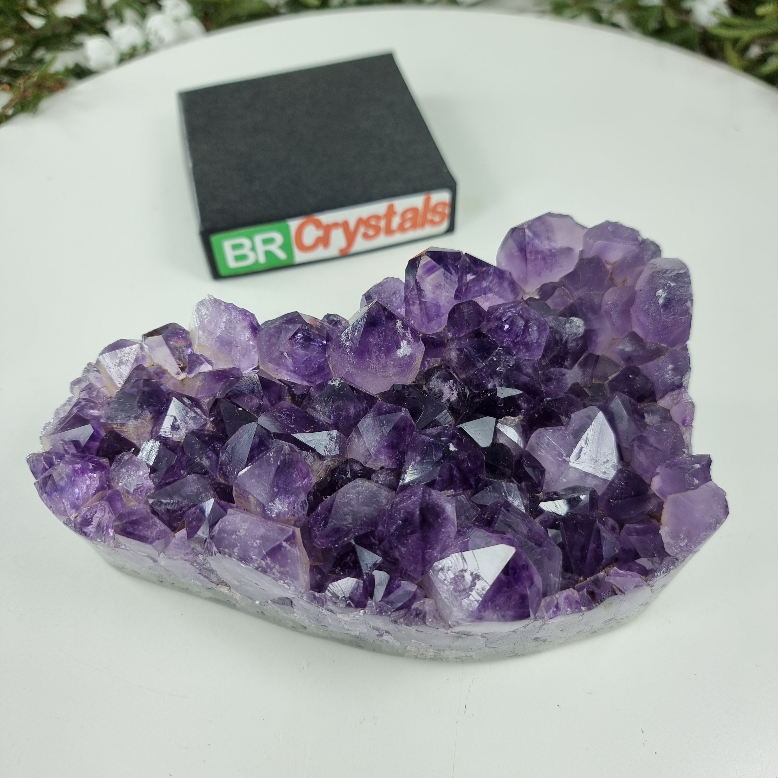 Ametista Drusa com Cristais Violeta peso com 1,136 Kgs, Energia, Beleza e Sofisticação