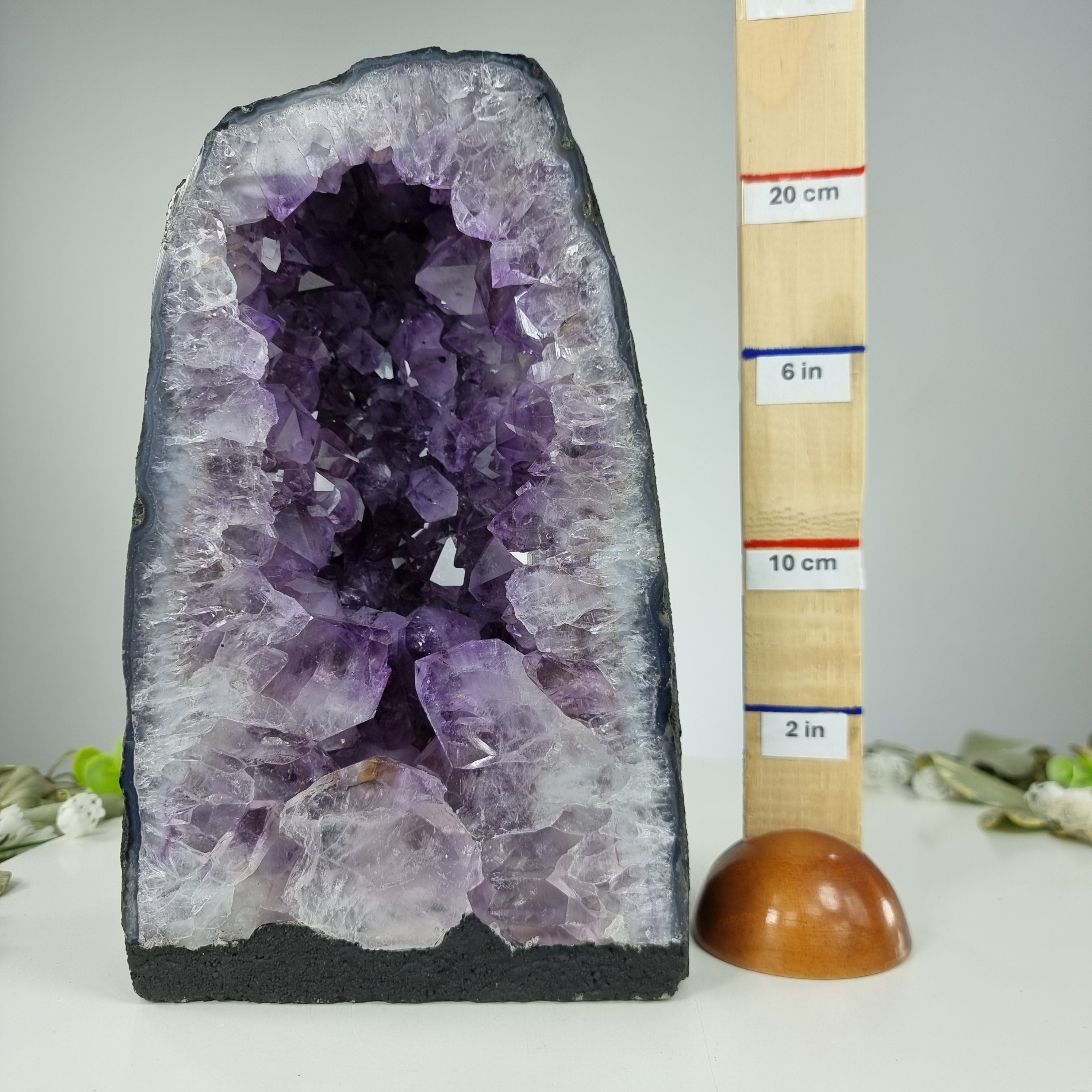 Capela em Ametista Bruta Drusa - Geodo de Ametista 5,80 Kgs, Energia, Beleza e Sofisticação