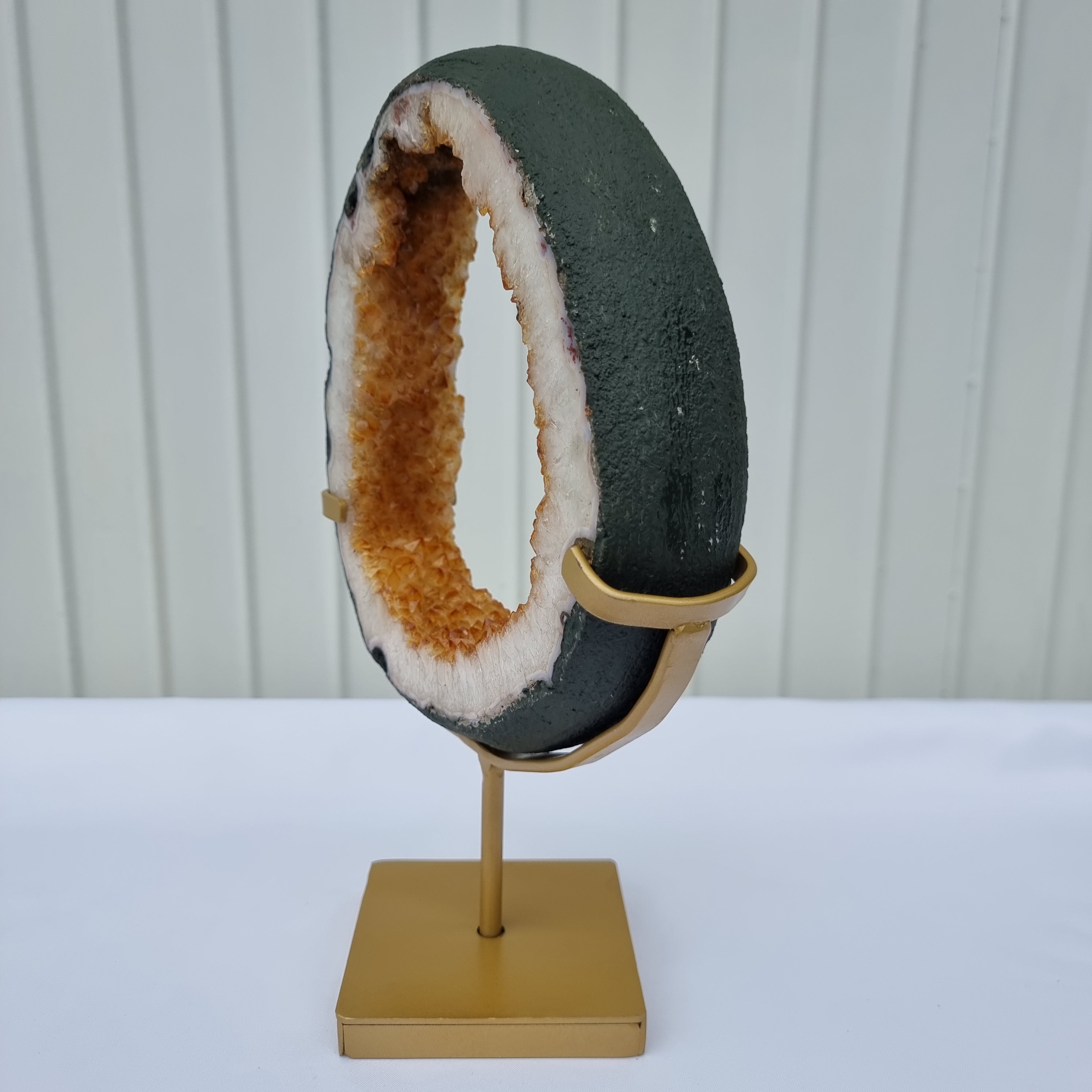 Argola de CITRINO Especial | Base de ferro Preta | Peso 2,30 kgs, Altura 31 cm | Energia, Beleza e Sofisticação | Peça Artesanal BR Crystals&nbsp;