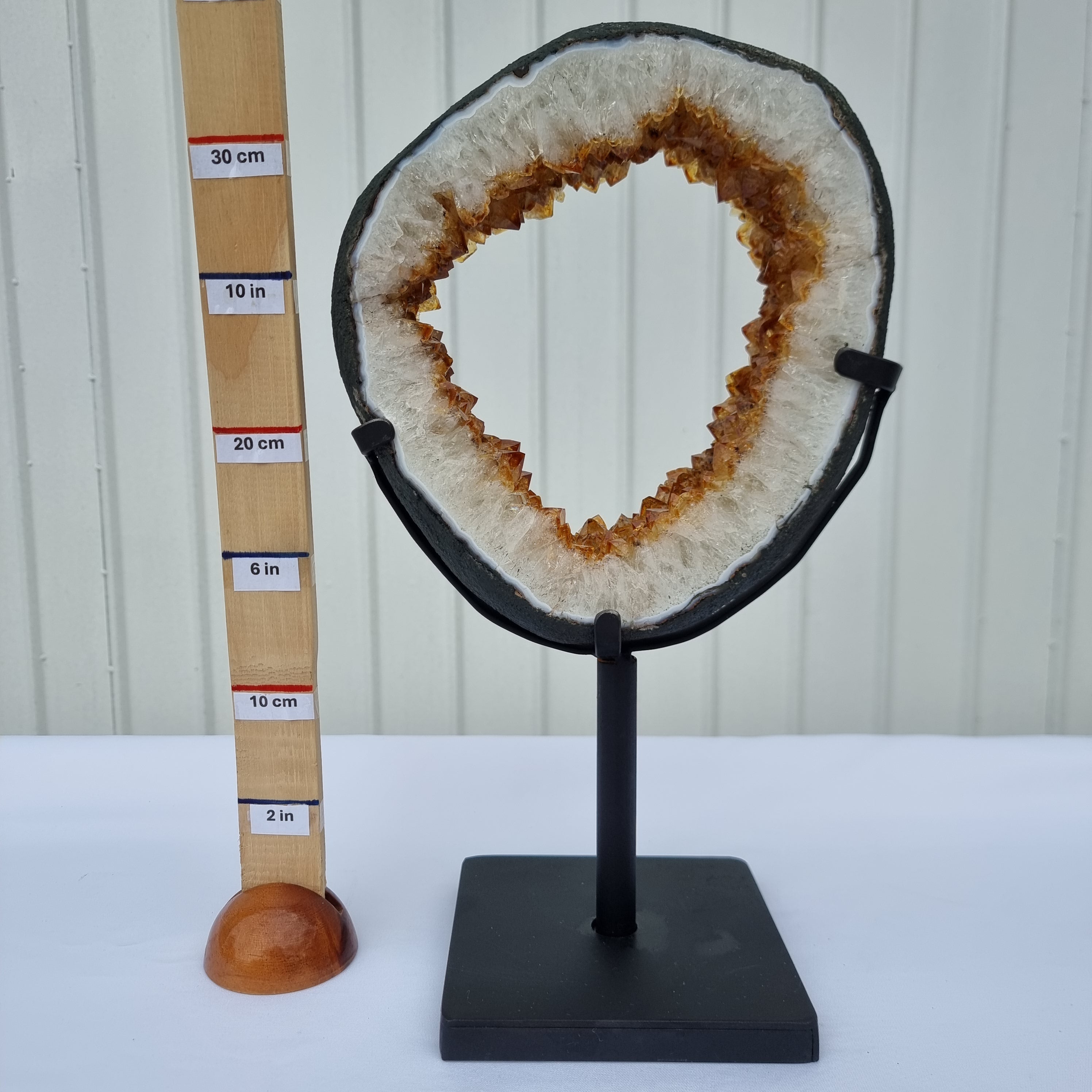 Argola de CITRINO Especial | Base de ferro Preta | Peso 3,10 kgs, Altura 38 cm | Energia, Beleza e Sofisticação | Peça Artesanal BR Crystals