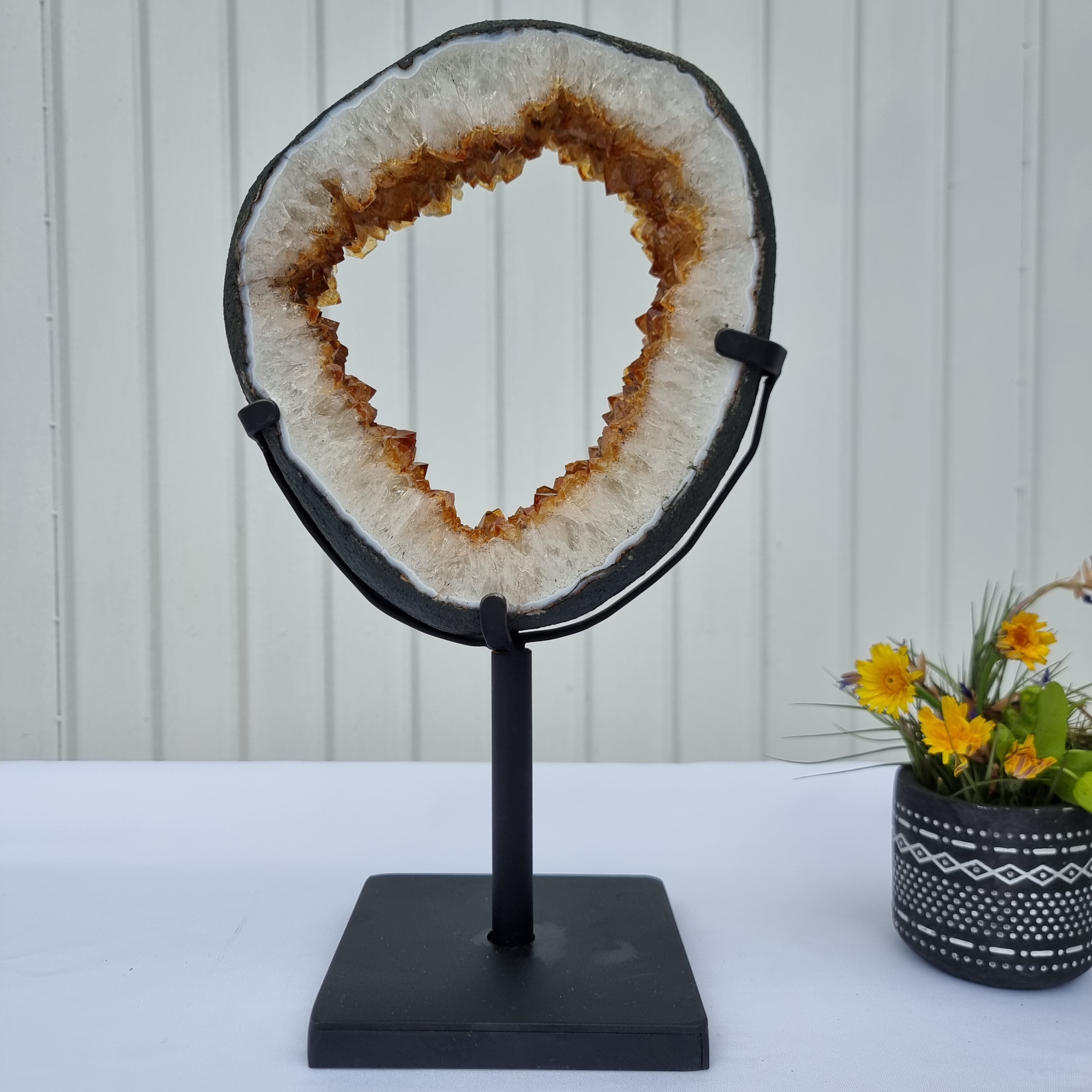 Argola de CITRINO Especial | Base de ferro Preta | Peso 3,10 kgs, Altura 38 cm | Energia, Beleza e Sofisticação | Peça Artesanal BR Crystals