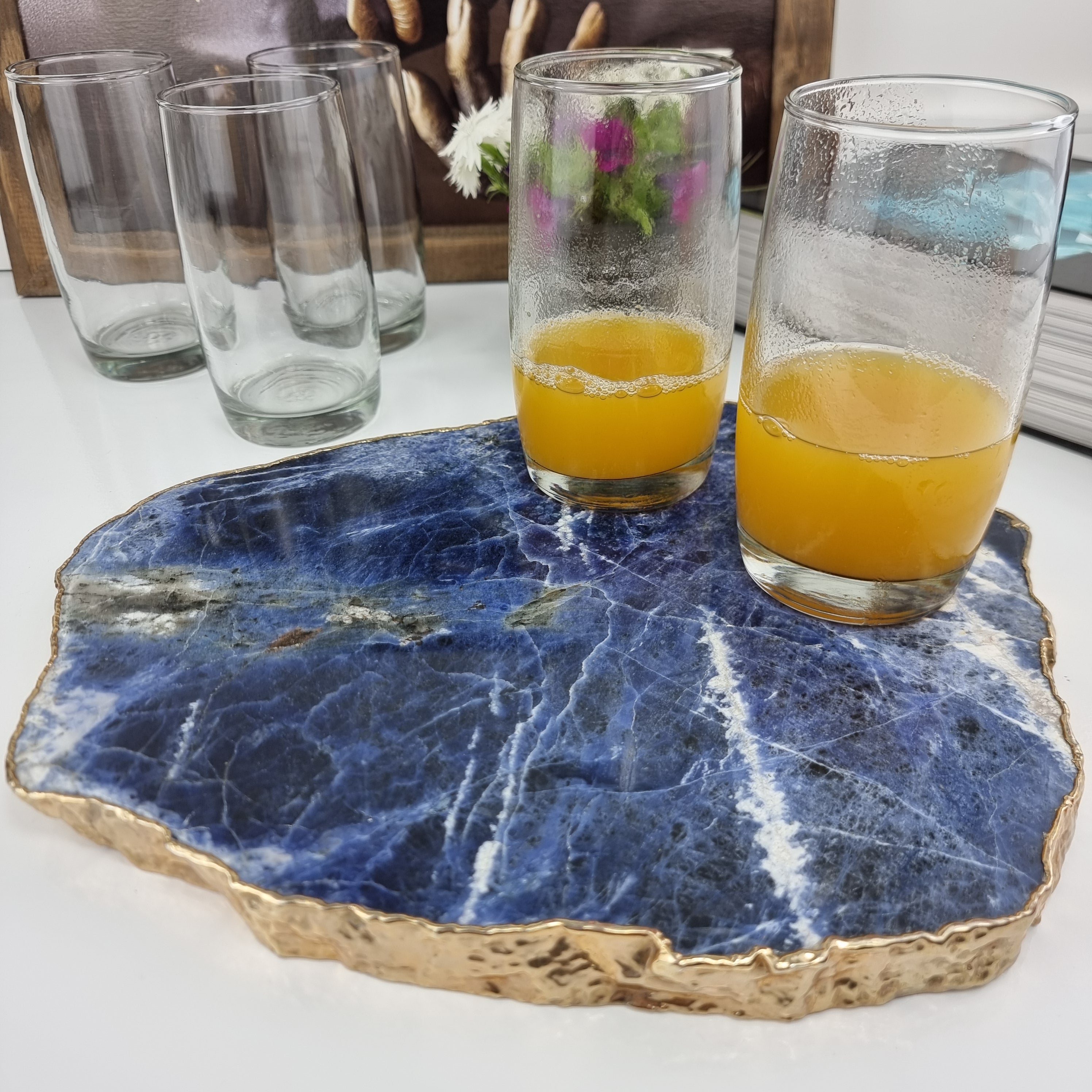 Bandejas de Quartzo com BORDAS DOURADAS tamanho 30 a 35 cm e peso de 3 kgs