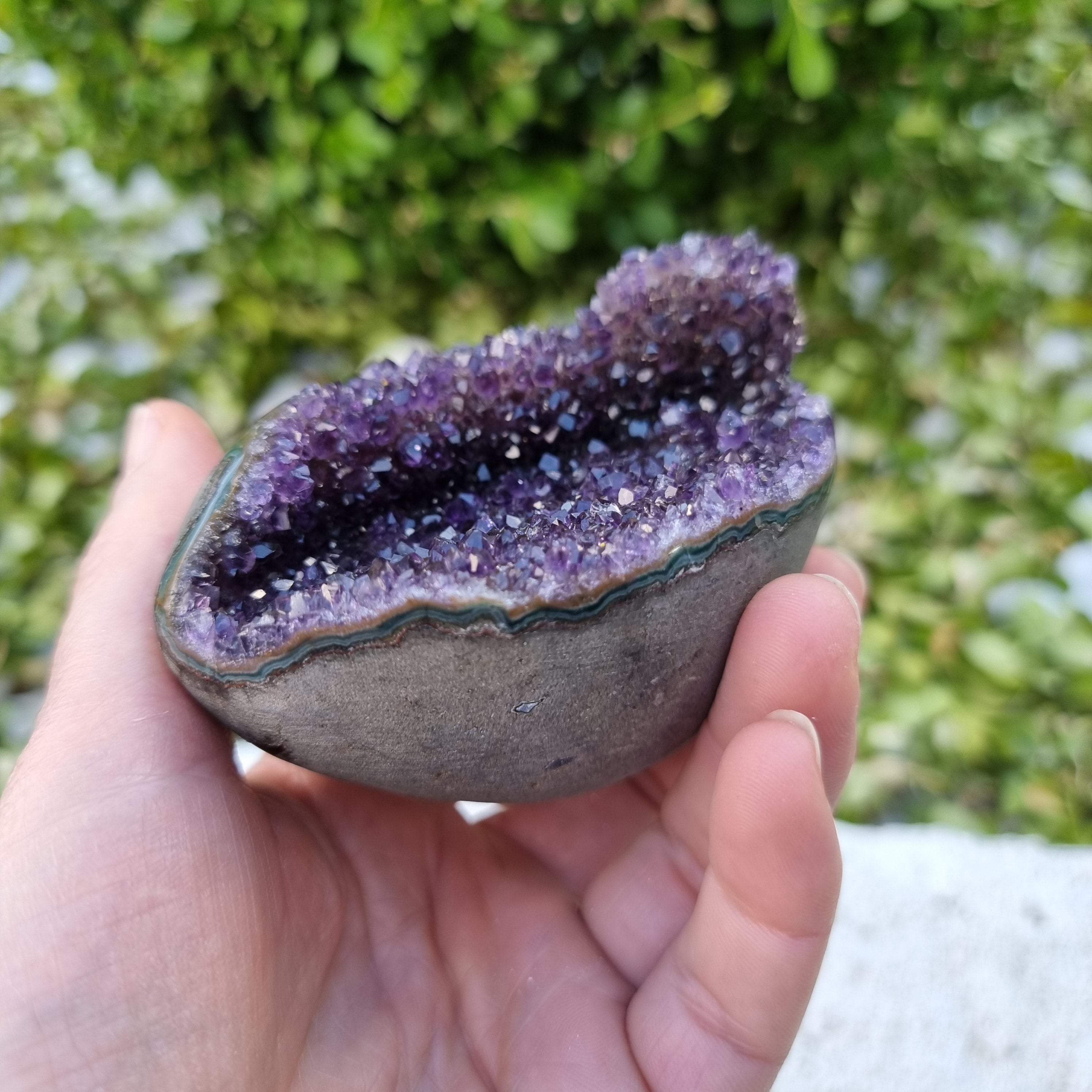 Drusa de Ametista Especial | Peso 0,38 Kgs, Altura 8 cm | Energia, Beleza e Sofisticação