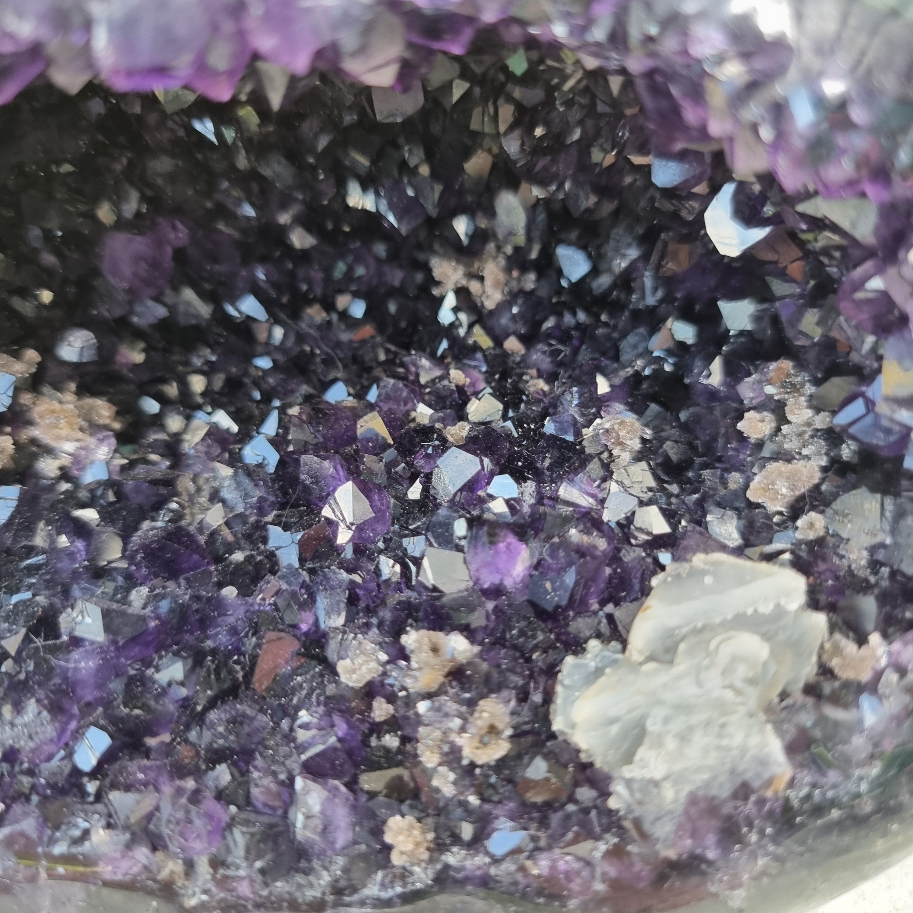 Ametista Roxa Super Especial | Peso 2,15 Kgs, Altura 11 cm | Energia, Beleza e Sofisticação