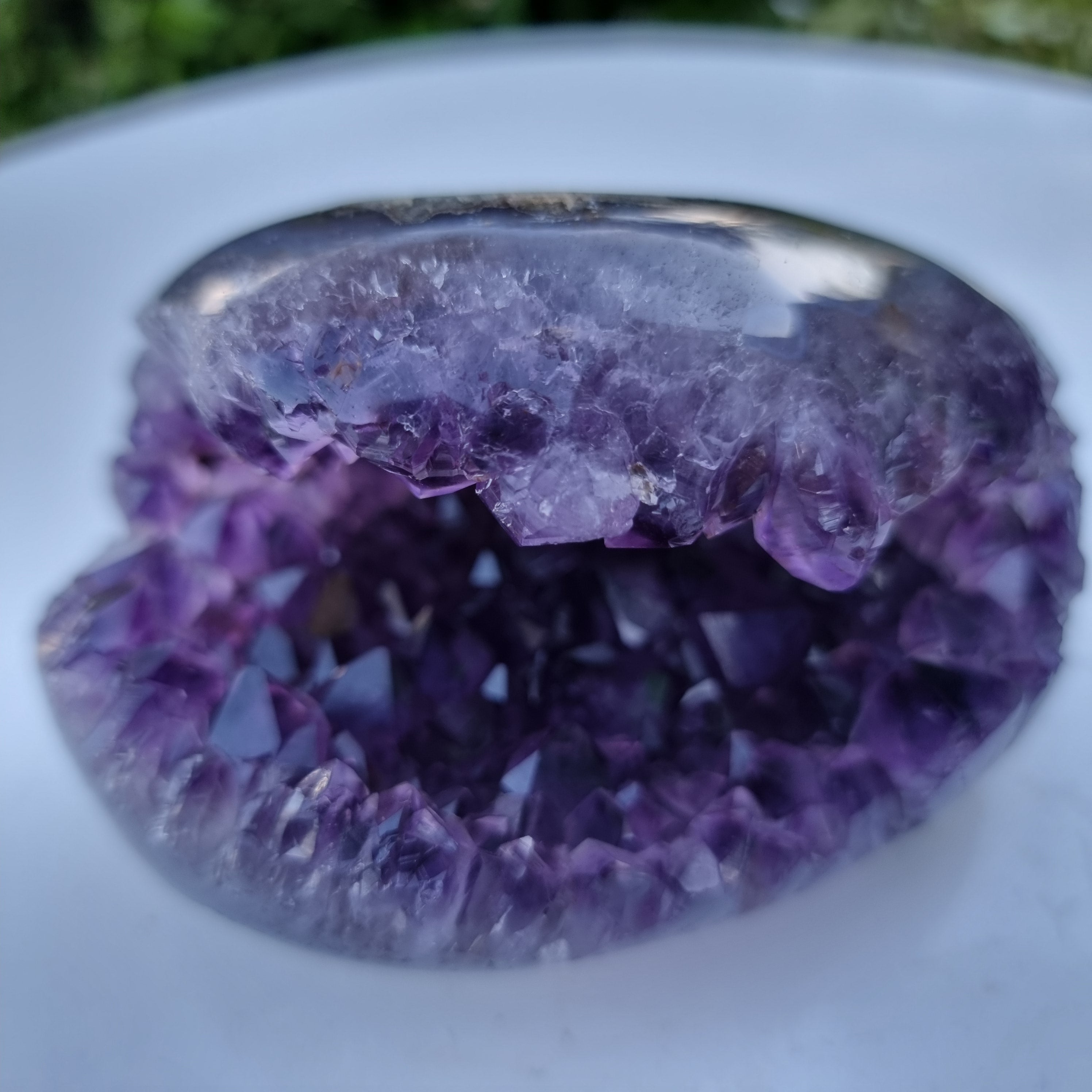 Drusa de Ametista Especial | Peso 0,95 Kgs, Largura 11 cm | Energia, Beleza e Sofisticação