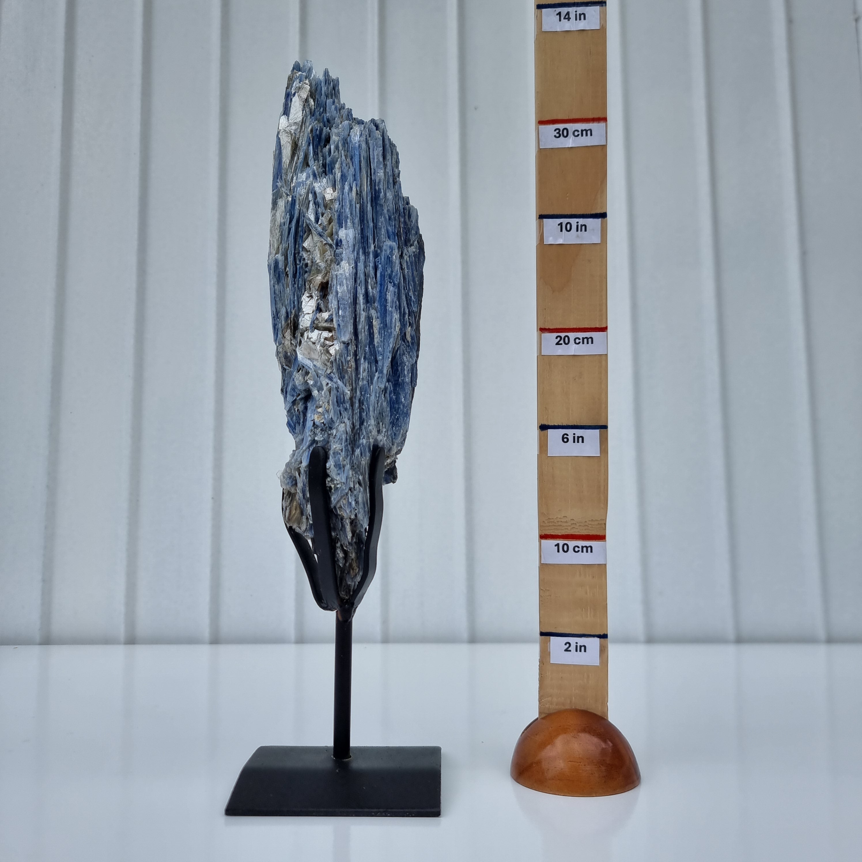 Cianita Natural Especial | Peso 1,55 Kgs, Altura 36 cm | Energia, Beleza e Sofisticação