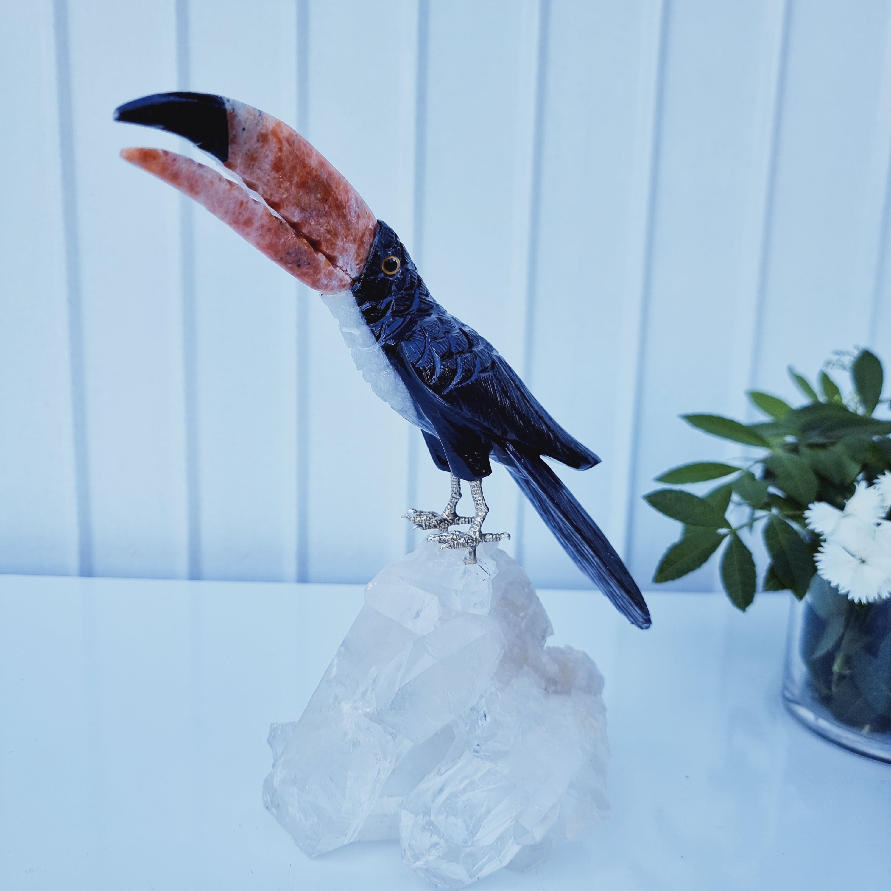Tucano Preto de Cristal Natural Especial | Peso 1,95 Kgs, Altura 26 cm | Exclusivo, Energia e Beleza