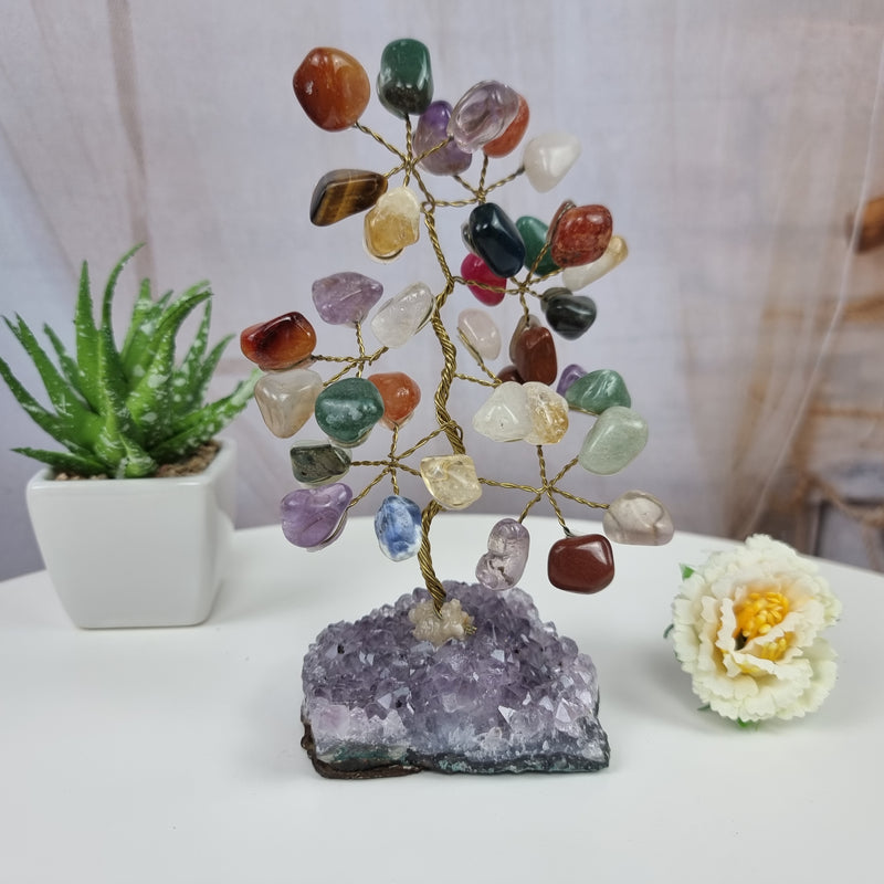Árvore 7 Chakras pedras preciosas 7 galhos 42 Pedras Base Ametista Qualy A - 200 g