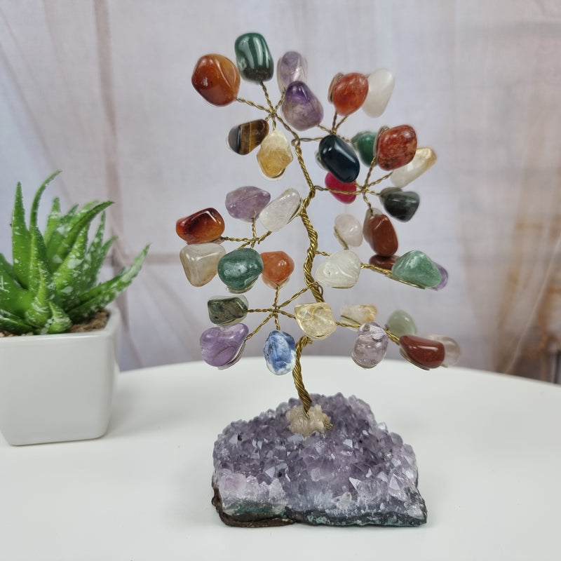 Árvore 7 Chakras pedras preciosas 7 galhos 42 Pedras Base Ametista Qualy A - 200 g