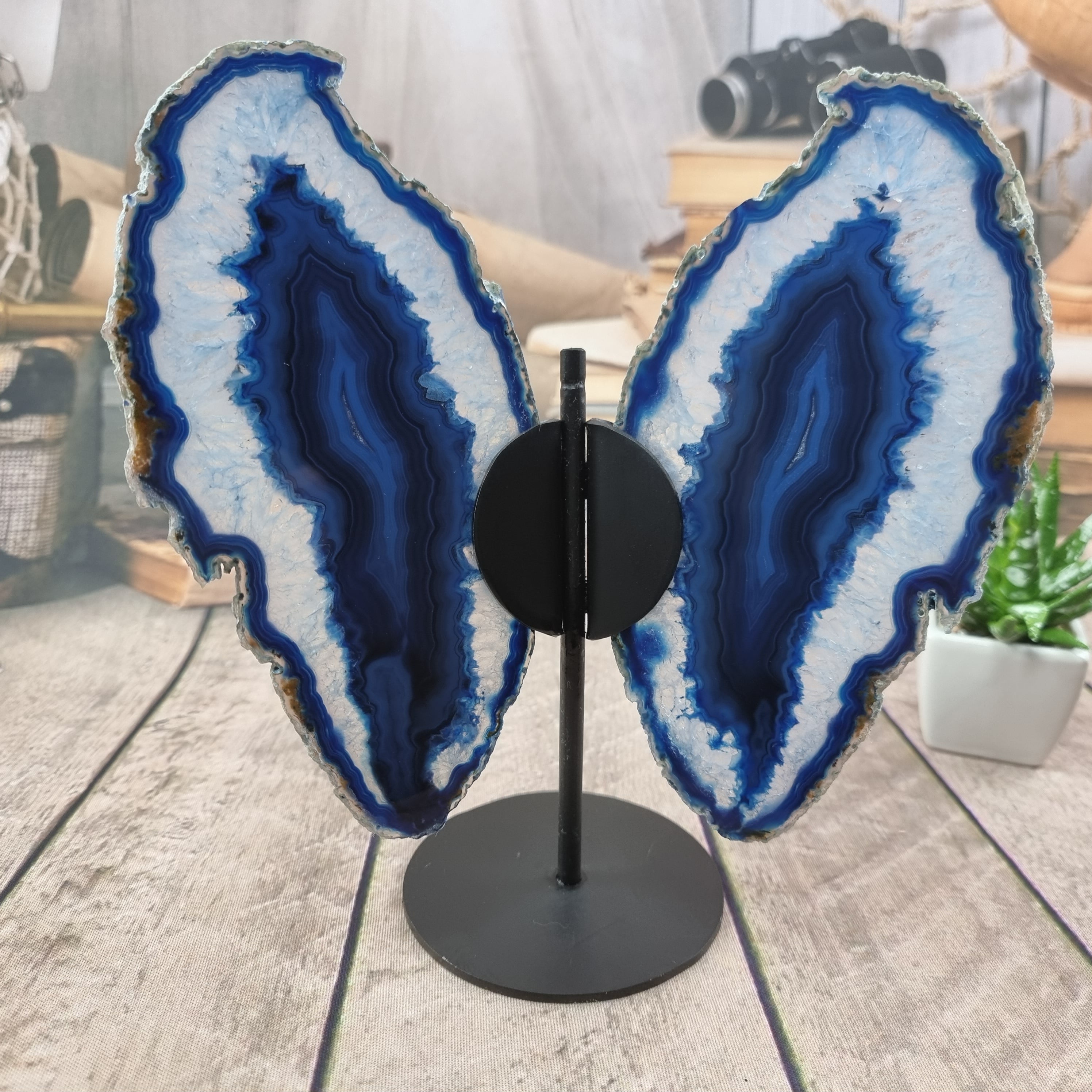 Mariposas de Ágata Natural tamaño 20 cm altura base de hierro y peso 500 gramos