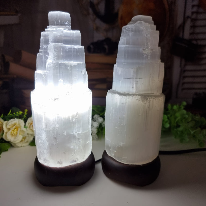 Selenite lamp with wooden base and LED lighting, height 20 to 40 cm