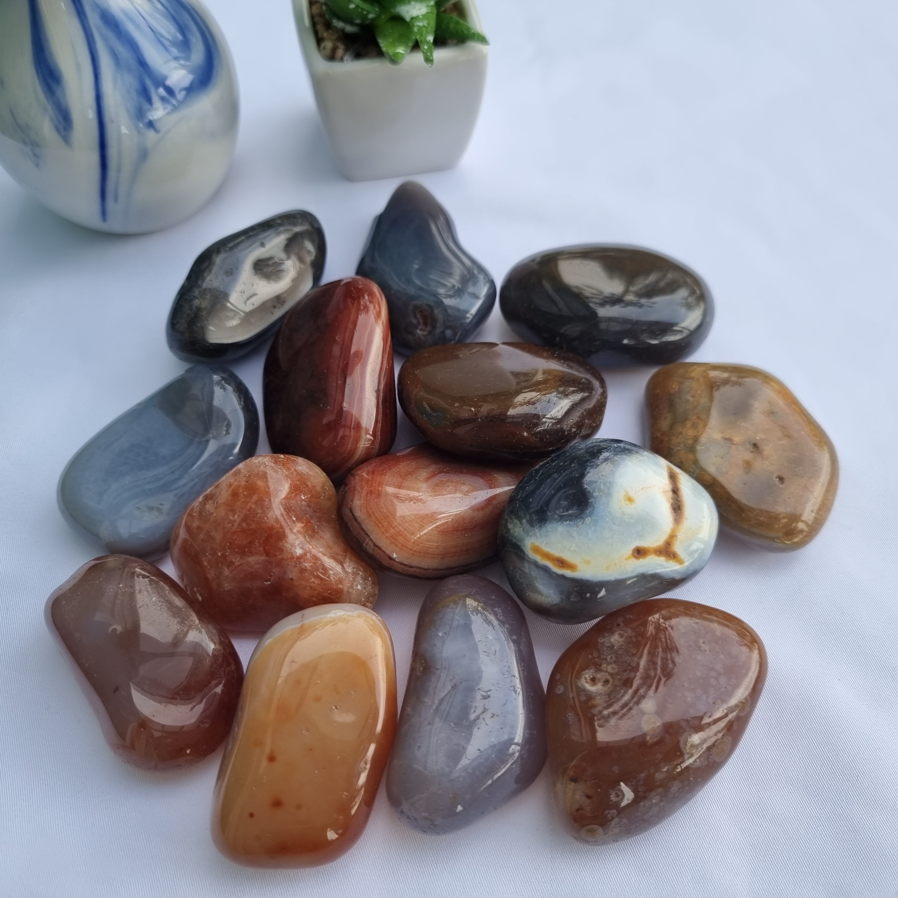 Pedras Roladas Ágatas Naturais Sortidas Polidas 4,5 a 5,5 cm Quantidade 1 kg