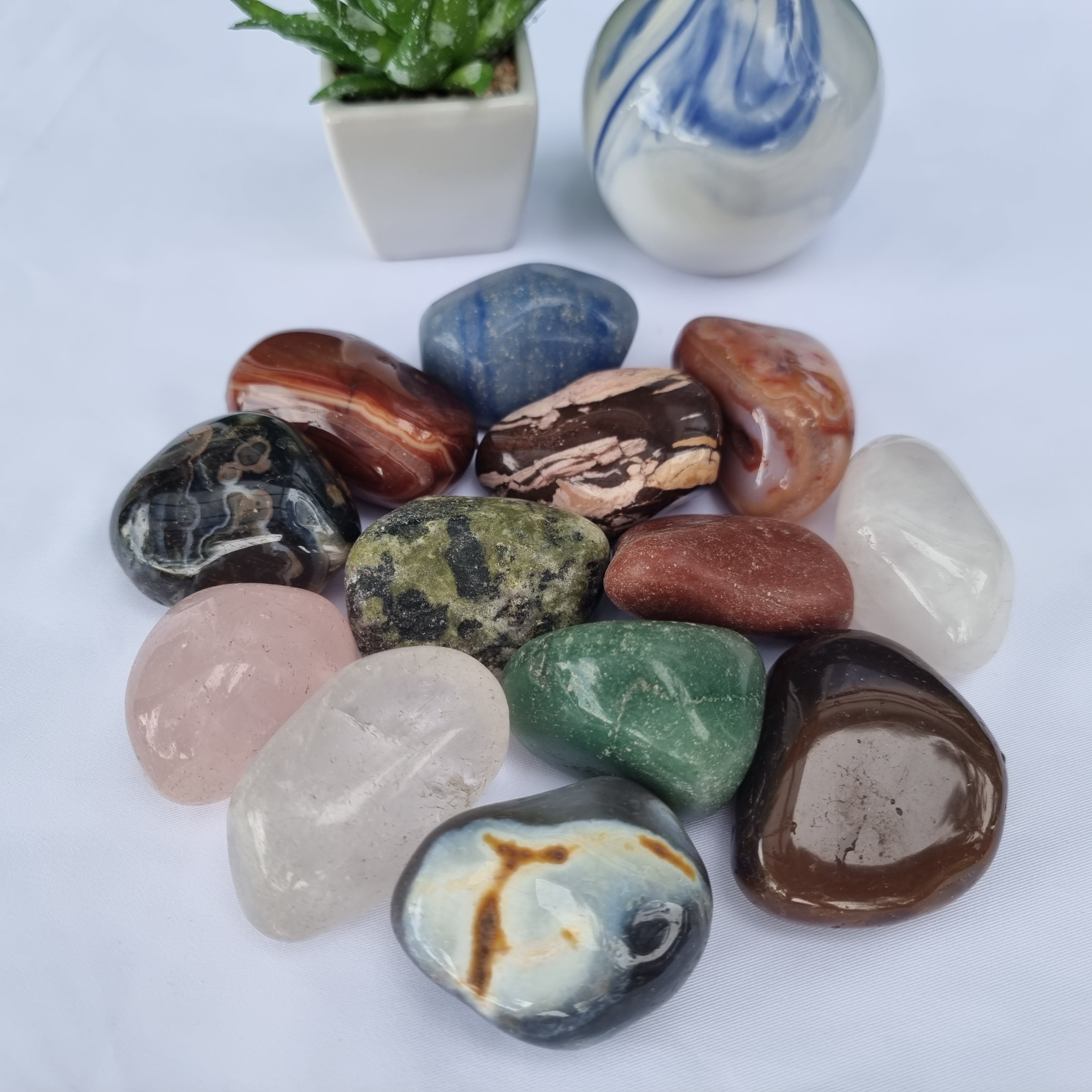 Pedras Roladas Naturais Sortidas Polidas 4,5 a 5,5 cm Quantidade 1 kg